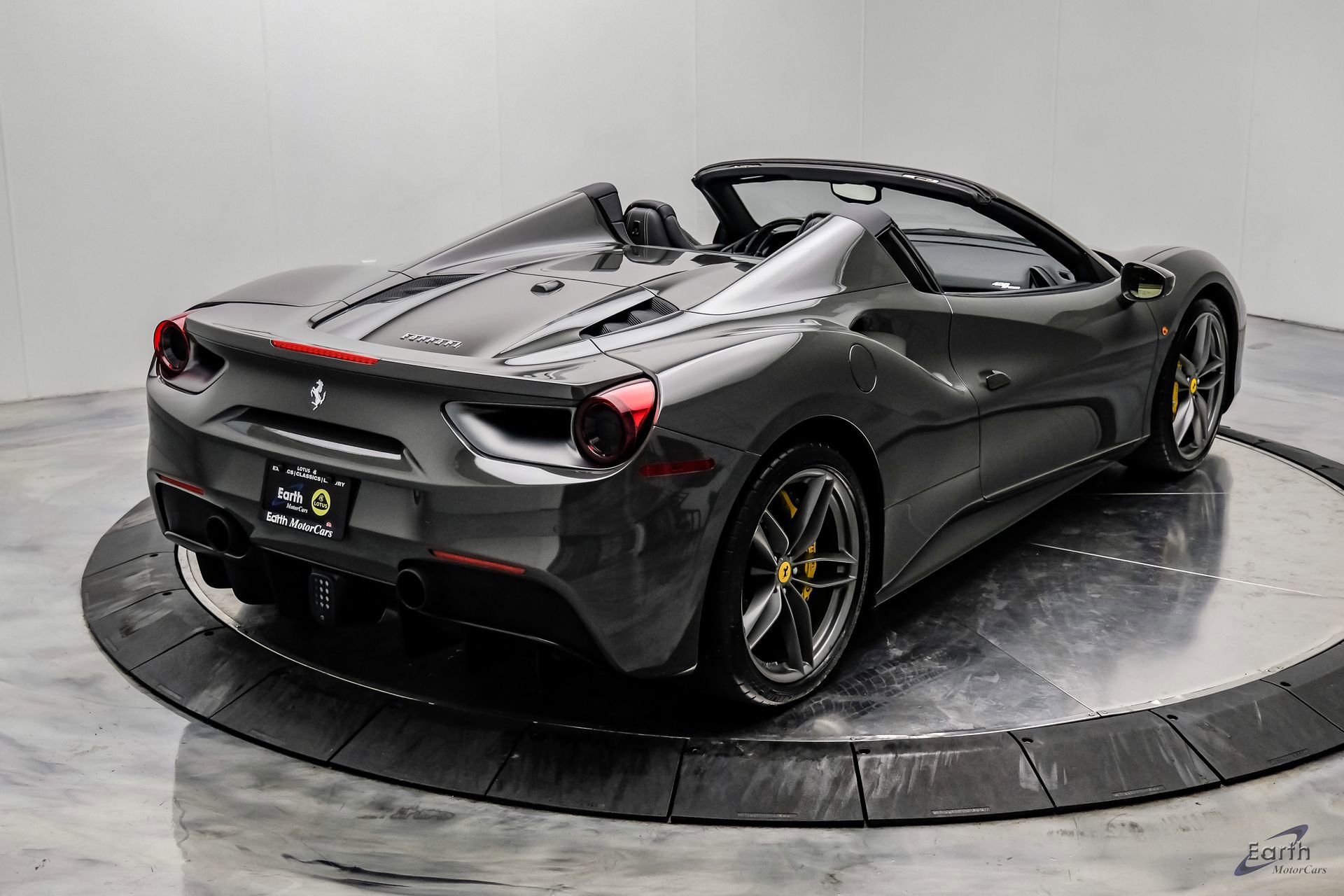 Used 2018 Ferrari 488 Spider RWD image 24