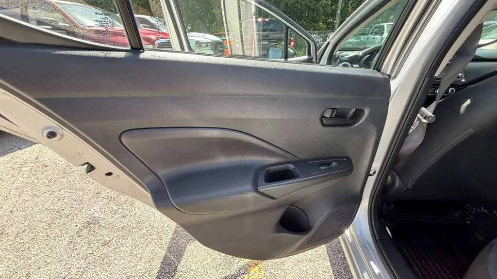 Used 2020 Nissan Versa S FWD image 12