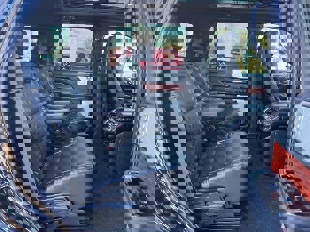 Used 2021 Lincoln Navigator Reserve w/ Luxury Package image 19