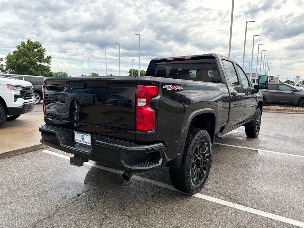 Used 2023 Chevrolet Silverado 2500 Custom w/ Custom Value Package AWD/4WD image 3