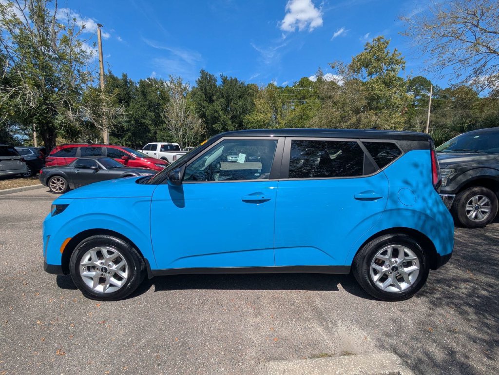 Used 2023 Kia Soul S FWD image 6