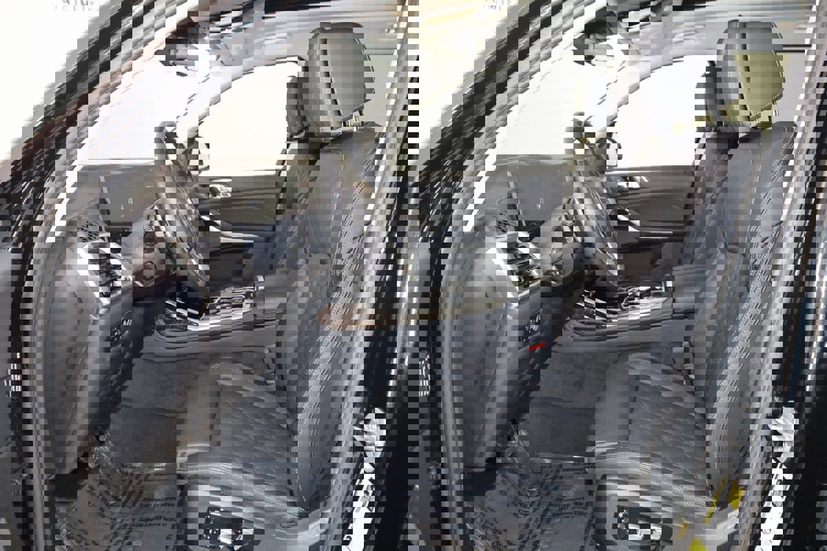 Used 2023 BMW X7 xDrive40i w/ Premium Package image 12