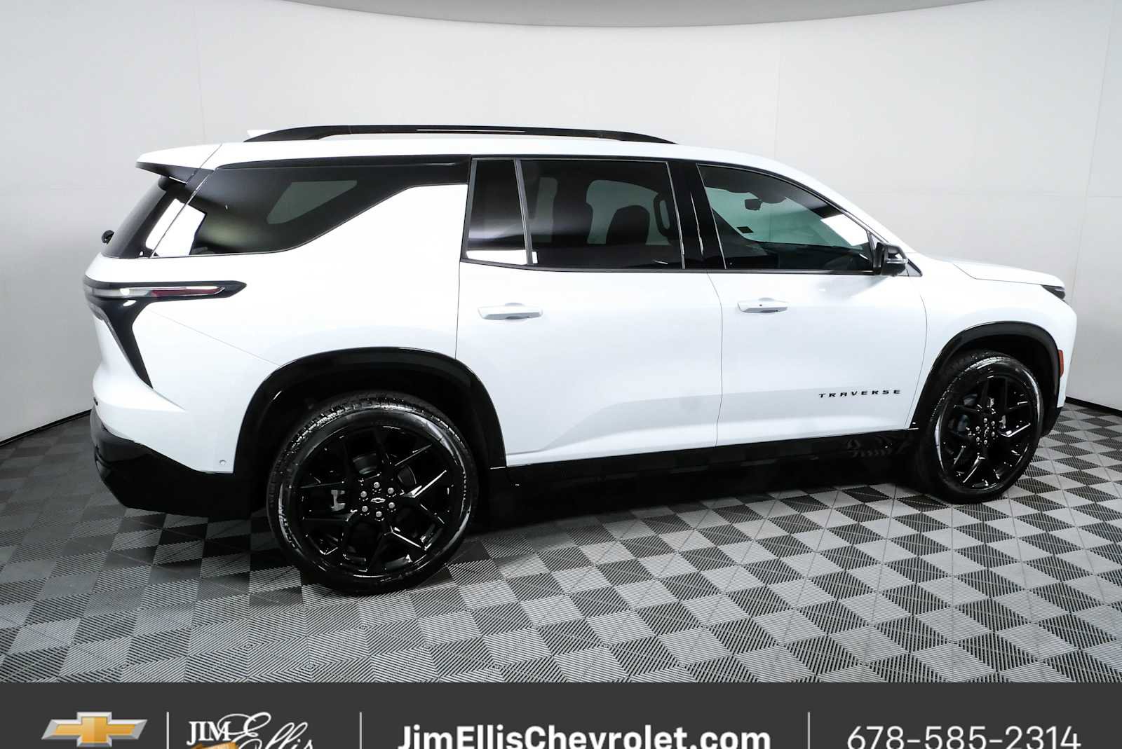 New 2026 Chevrolet Traverse RS w/ LPO, Floor Liner Package AWD/4WD image 2
