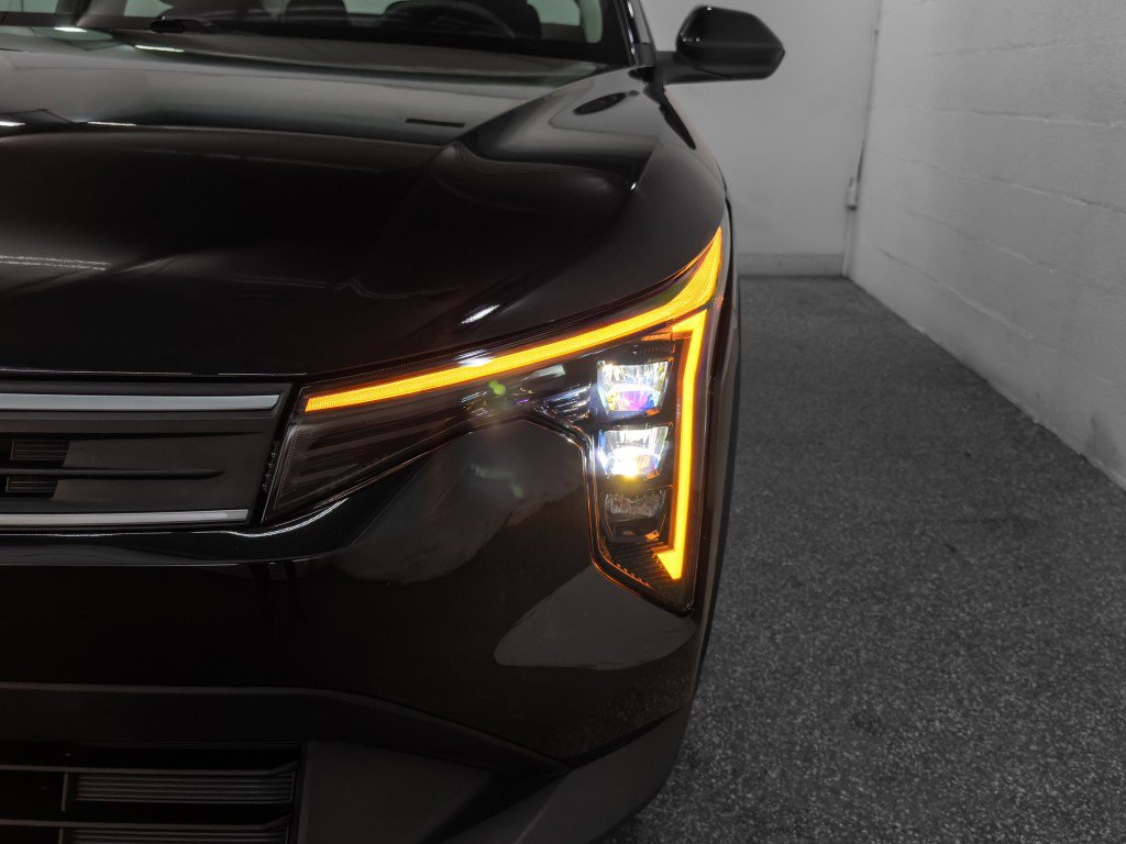 Used 2025 Kia K4 LX image 5