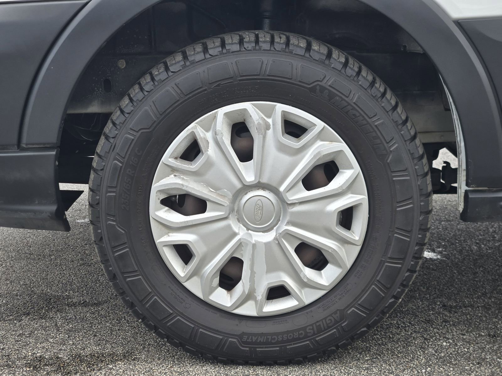 Used 2017 Ford Transit 250 148 Medium Roof image 10