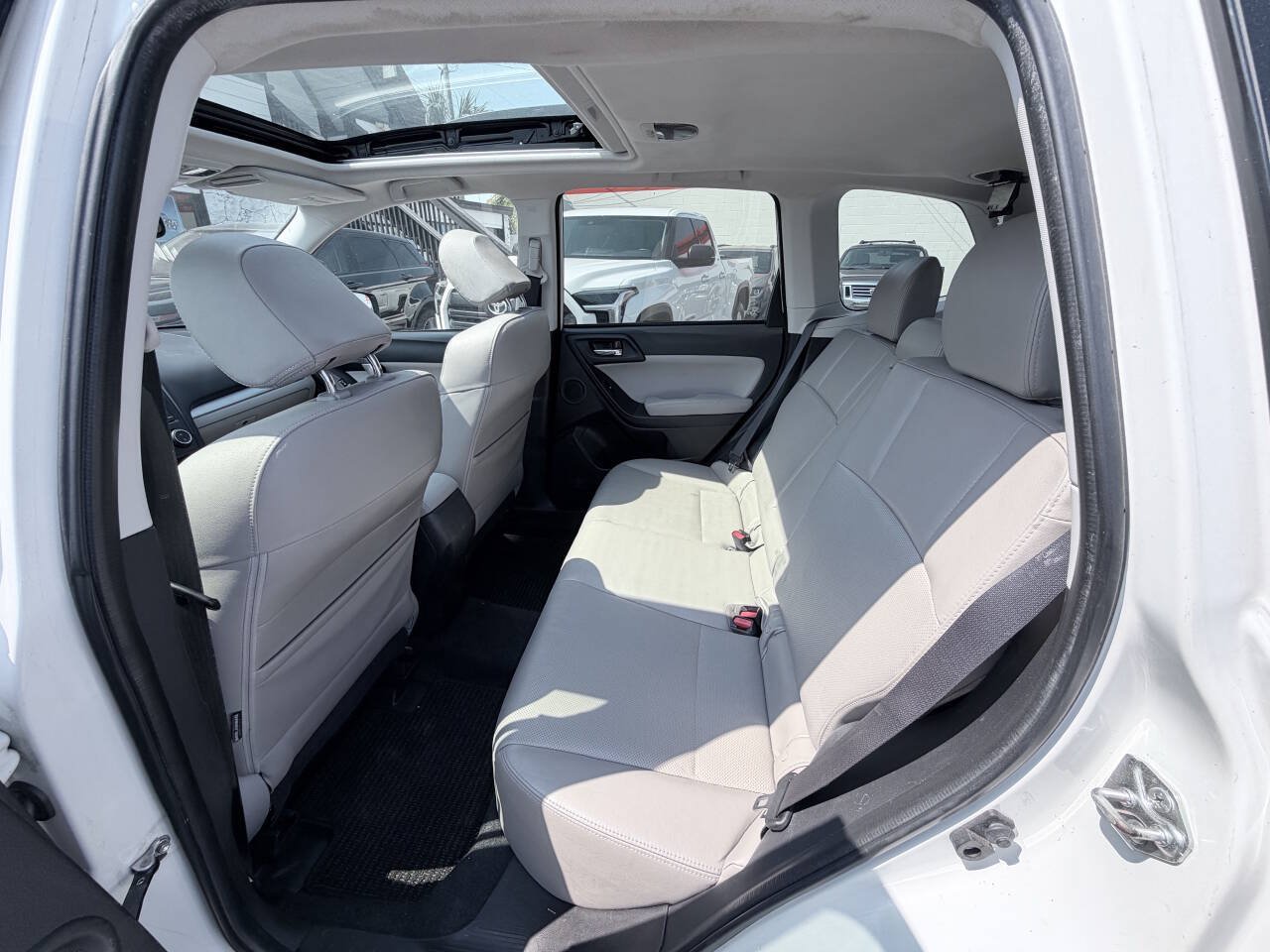 Used 2014 Subaru Forester 2.5i Touring w/ Popular Package #2 AWD/4WD image 14
