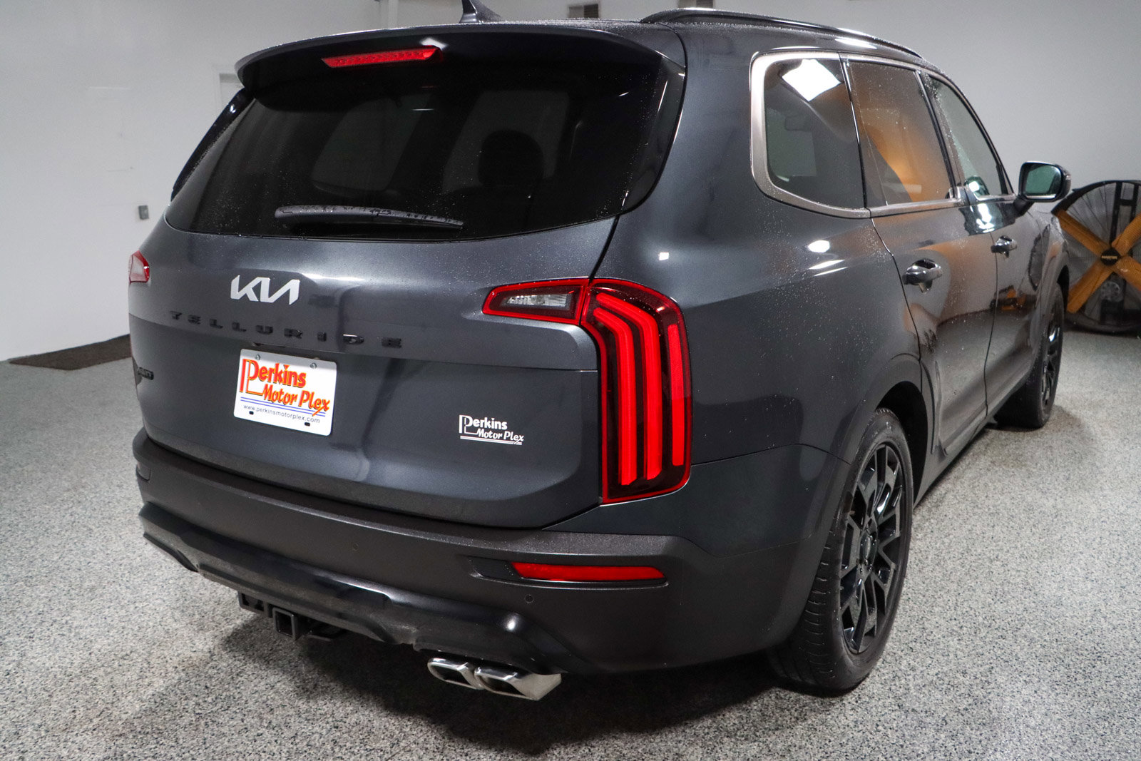 Used 2022 Kia Telluride EX w/ EX Premium Package image 7