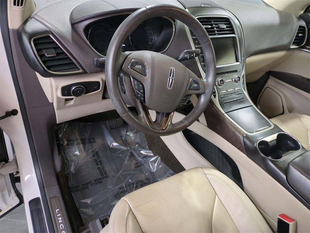 Used 2016 Lincoln MKX Reserve w/ Climate Package image 11