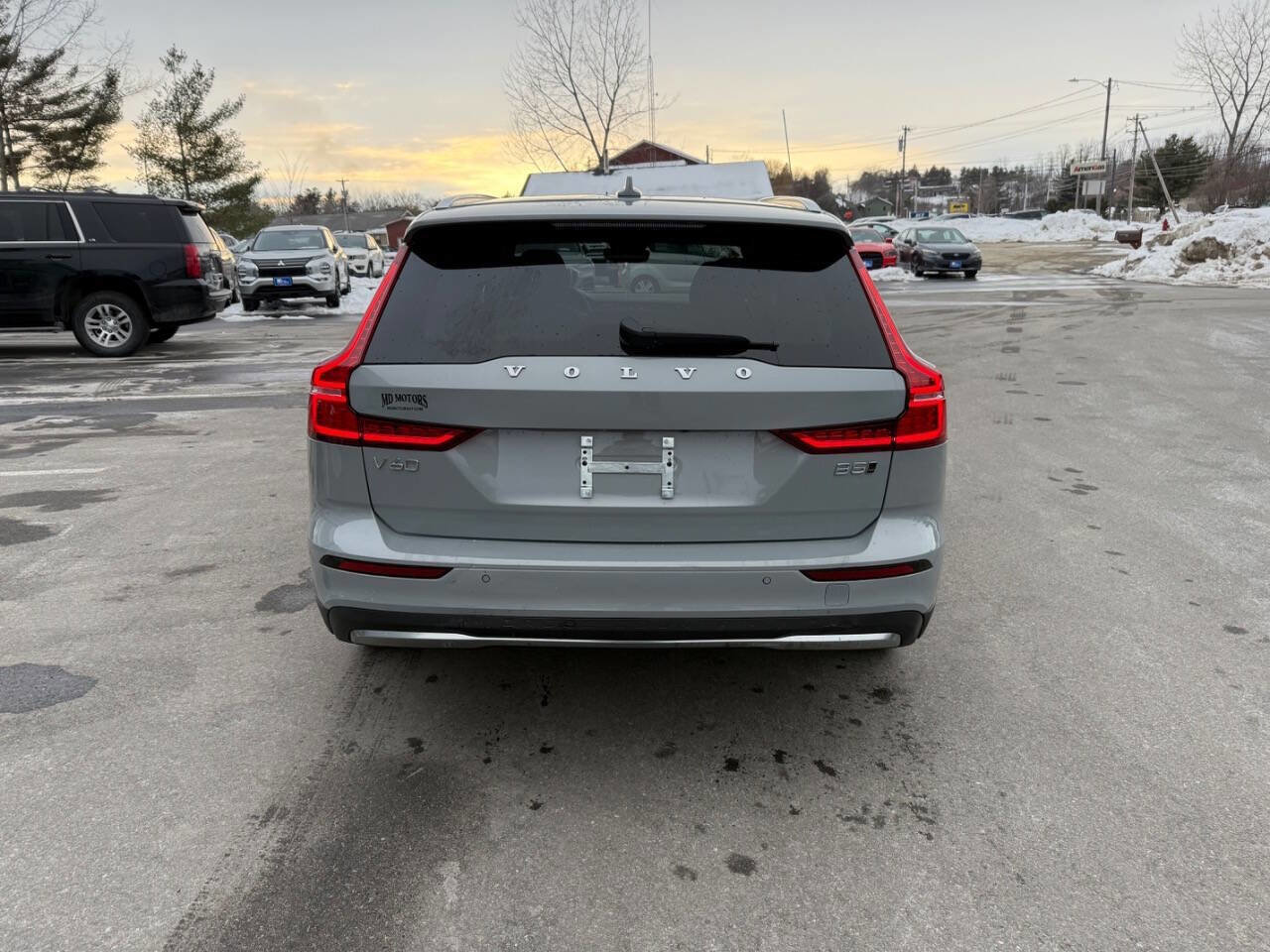 Used 2025 Volvo V60 B5 Cross Country Plus image 7