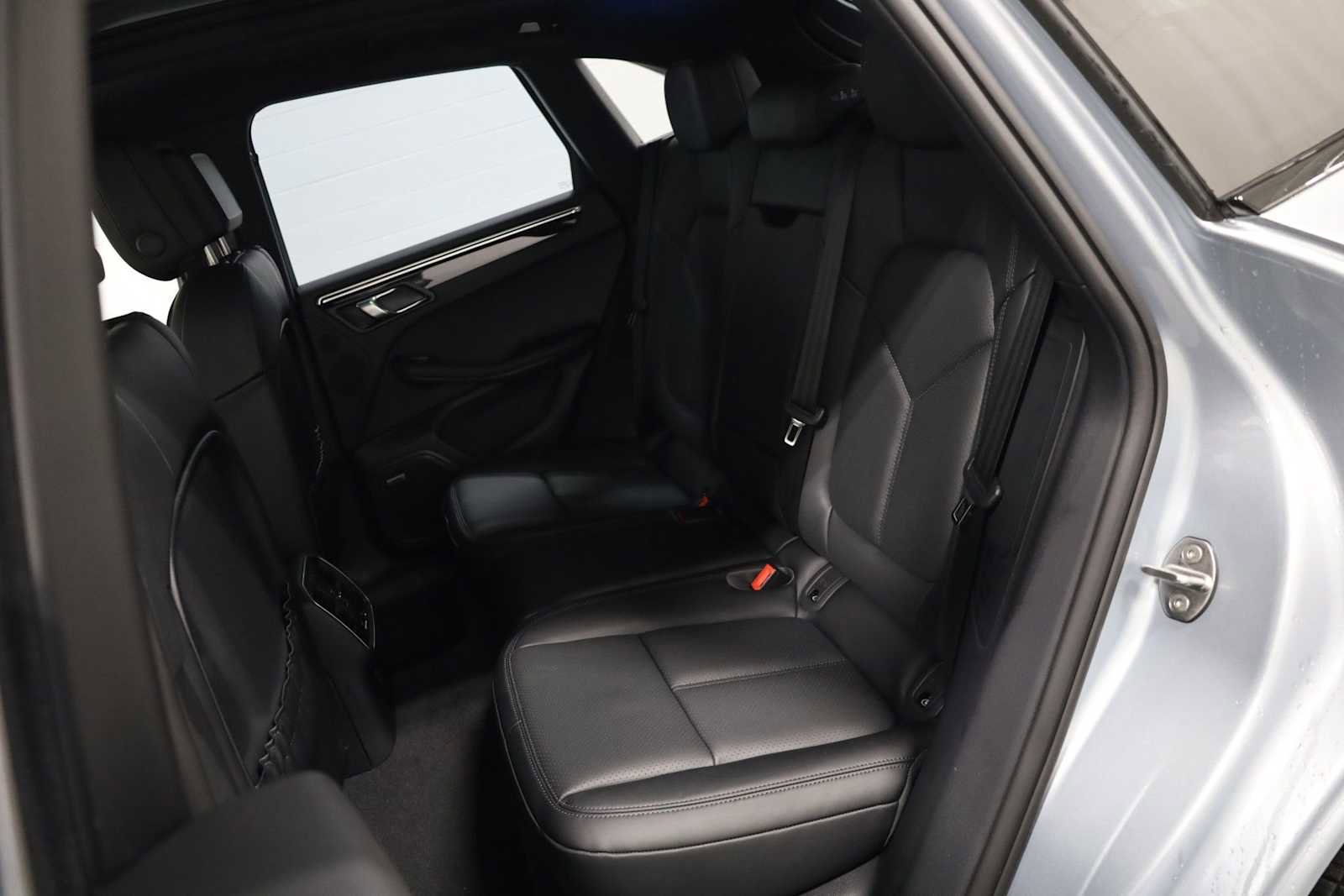 New 2026 Porsche Macan S image 36