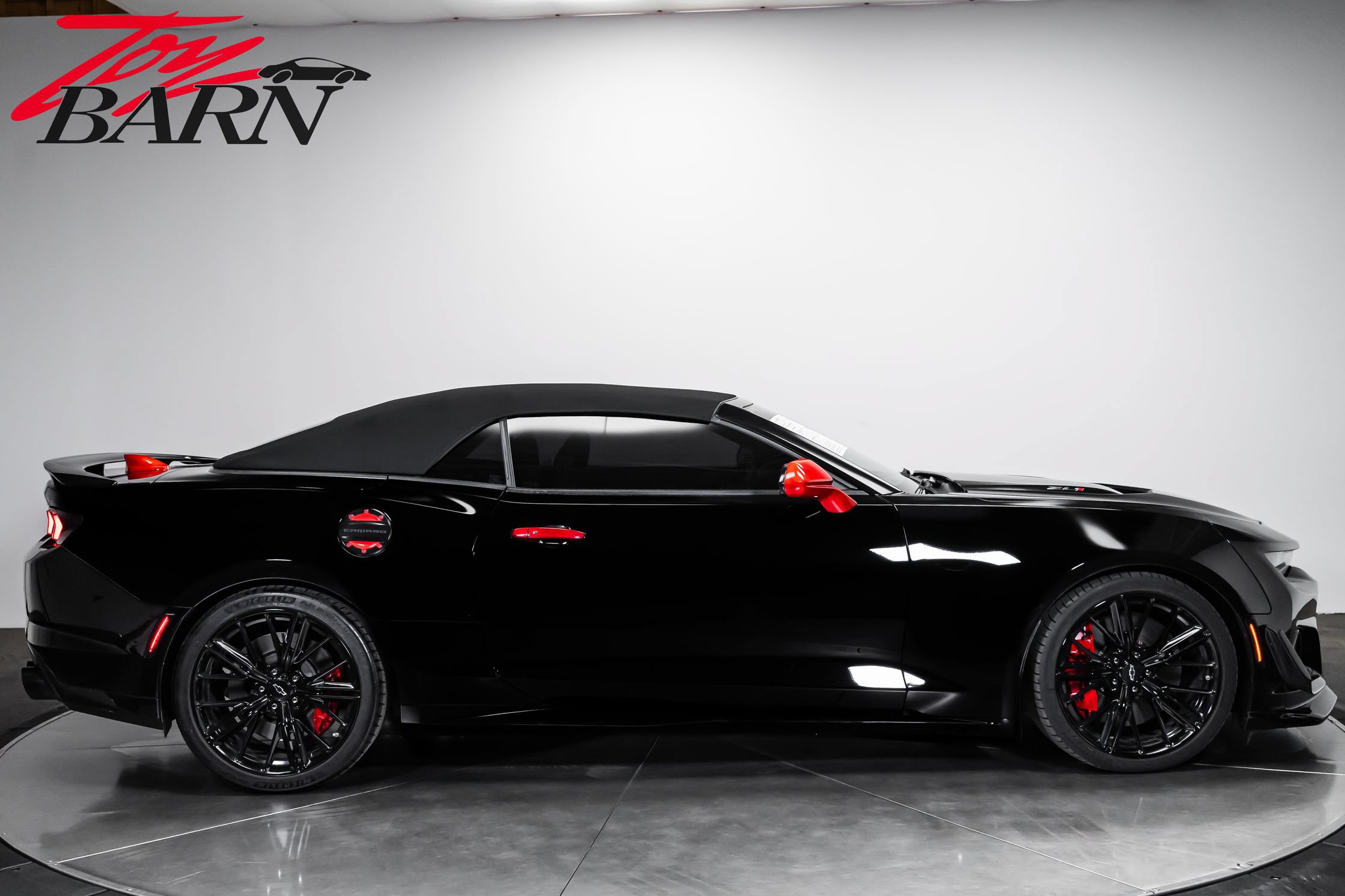 Used 2022 Chevrolet Camaro ZL1 RWD image 16
