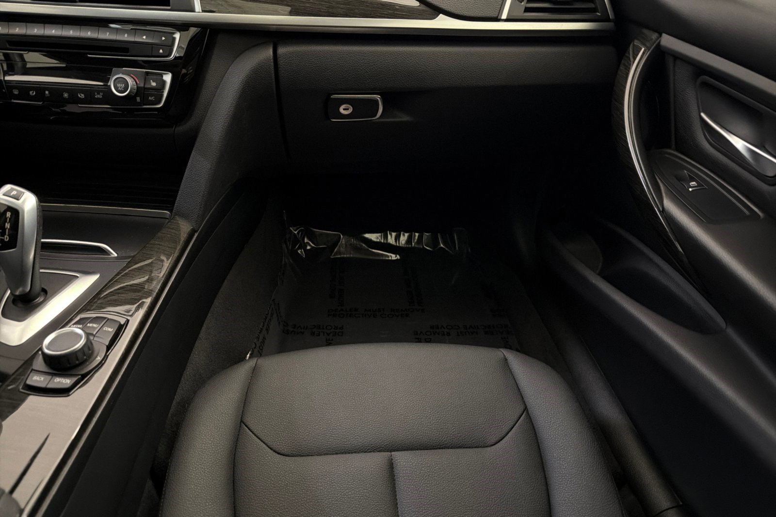 Used 2018 BMW 320i Sedan RWD image 29