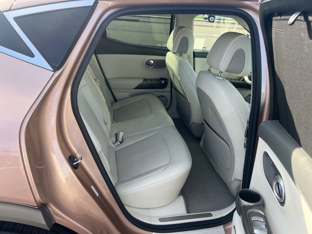 Used 2023 Genesis GV60 Advanced w/ Cargo Package image 44