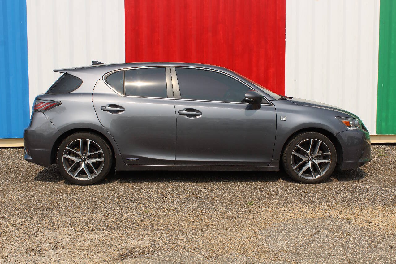 Used 2014 Lexus CT 200h w/ F Sport w/Nuluxe Interior FWD image 4