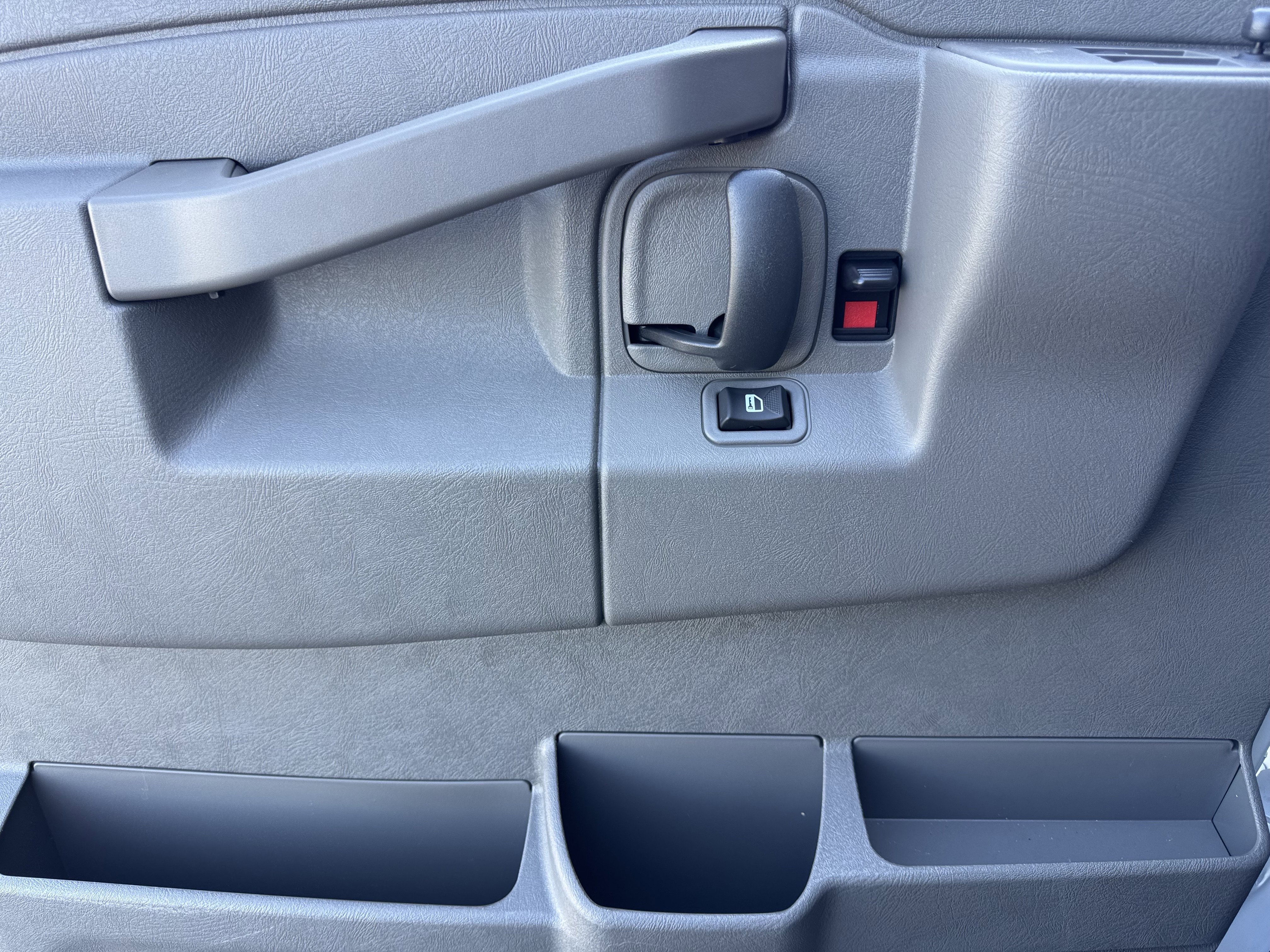 New 2026 Chevrolet Express 2500 w/ Driver Convenience Package image 10