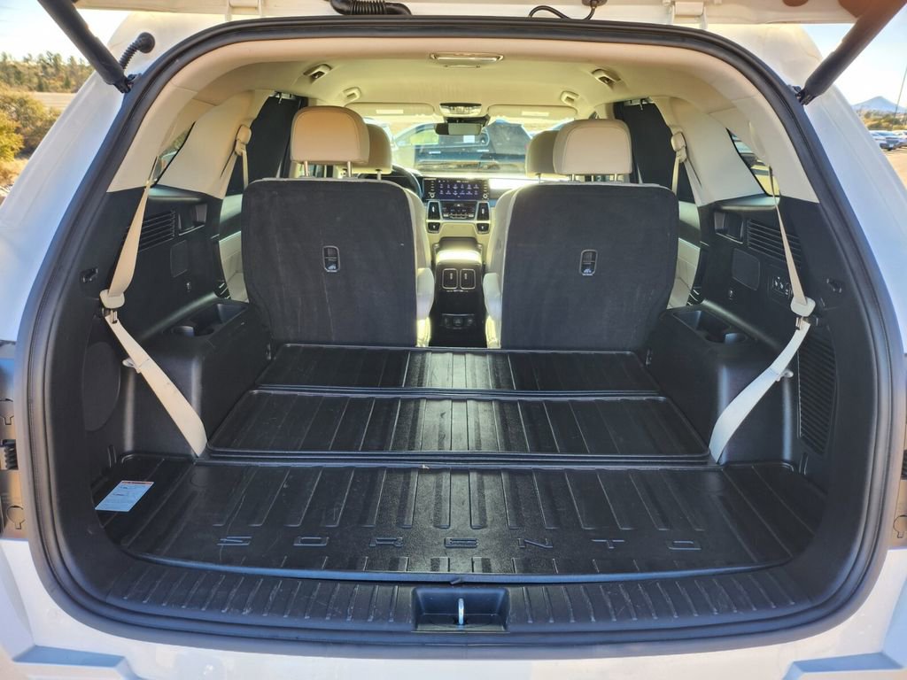 Used 2024 Kia Sorento SX Prestige image 16