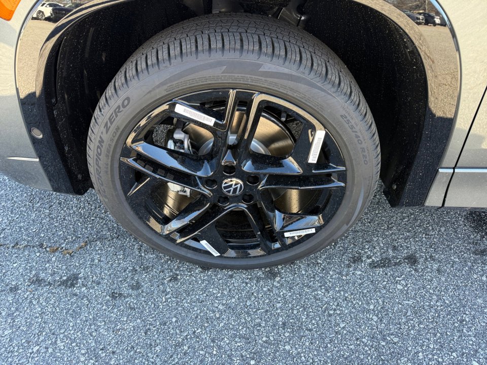 New 2026 Volkswagen Tiguan SE R-Line image 27