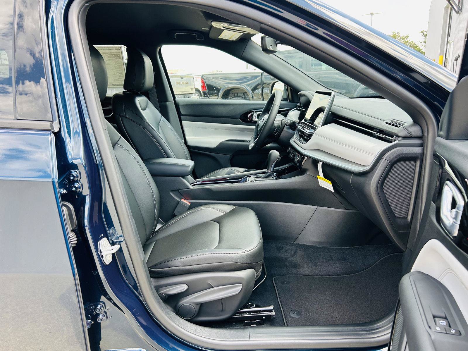 New 2026 Jeep Compass Limited AWD/4WD image 31