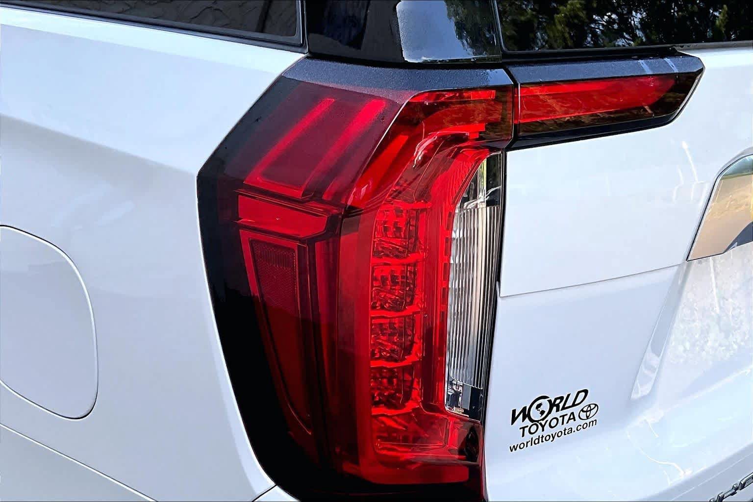 Used 2022 GMC Yukon XL Denali w/ Denali Premium Package RWD image 29