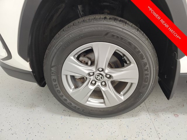Certified 2024 Toyota RAV4 XLE w/ Convenience Package AWD/4WD image 10