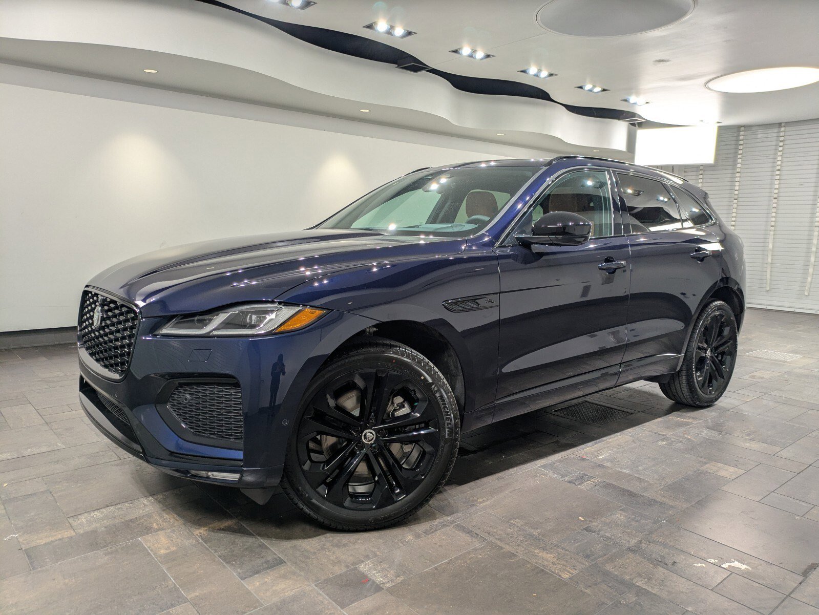 New 2026 Jaguar F-PACE R-Dynamic S image 1