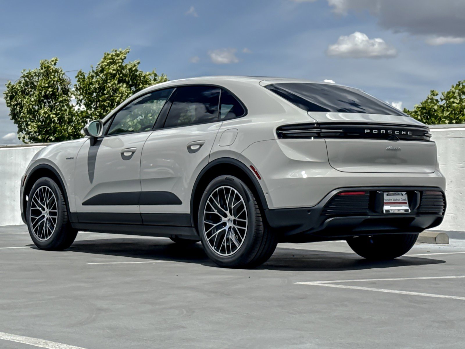 New 2026 Porsche Macan Electric RWD image 3