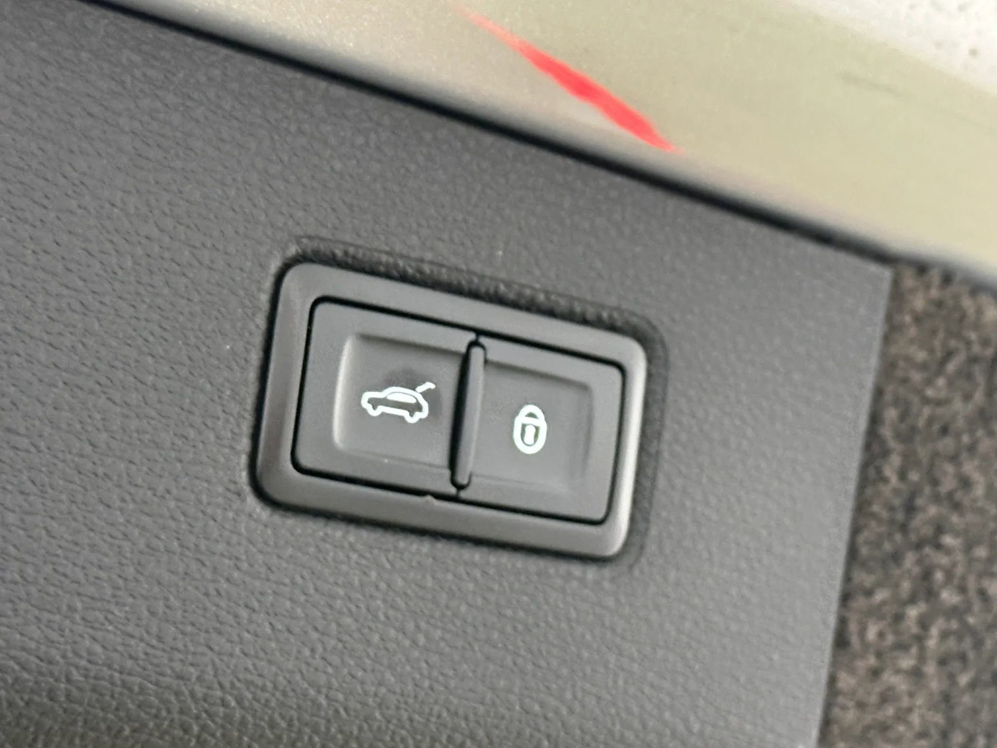 Used 2018 Bentley Bentayga AWD/4WD image 13
