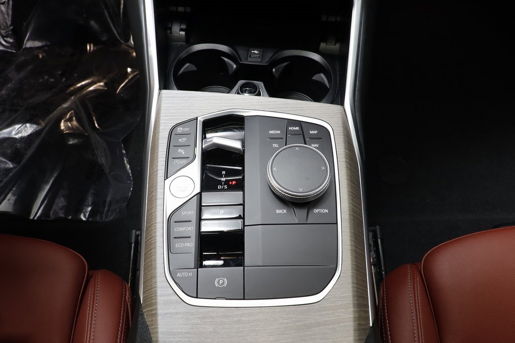 Certified 2025 BMW 330i xDrive Sedan image 13