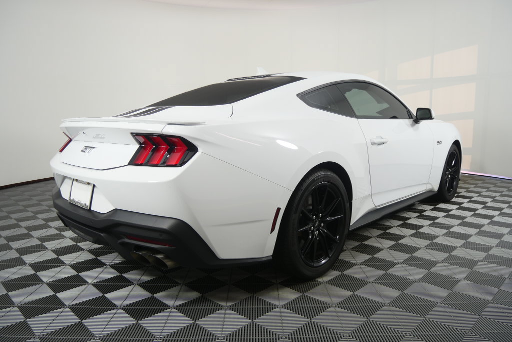 Used 2024 Ford Mustang GT Premium RWD image 6