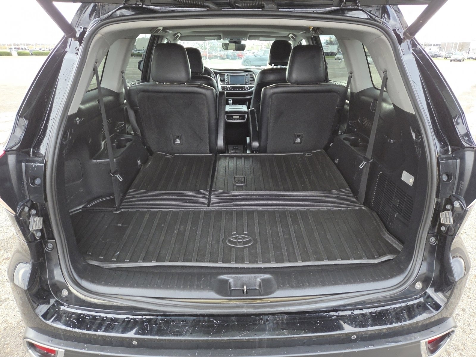 Used 2019 Toyota Highlander Limited image 22