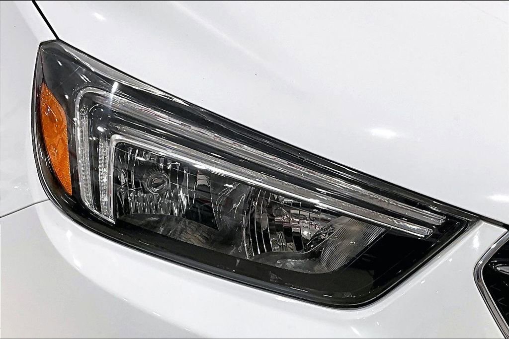 Used 2019 Buick Encore Preferred AWD/4WD image 25