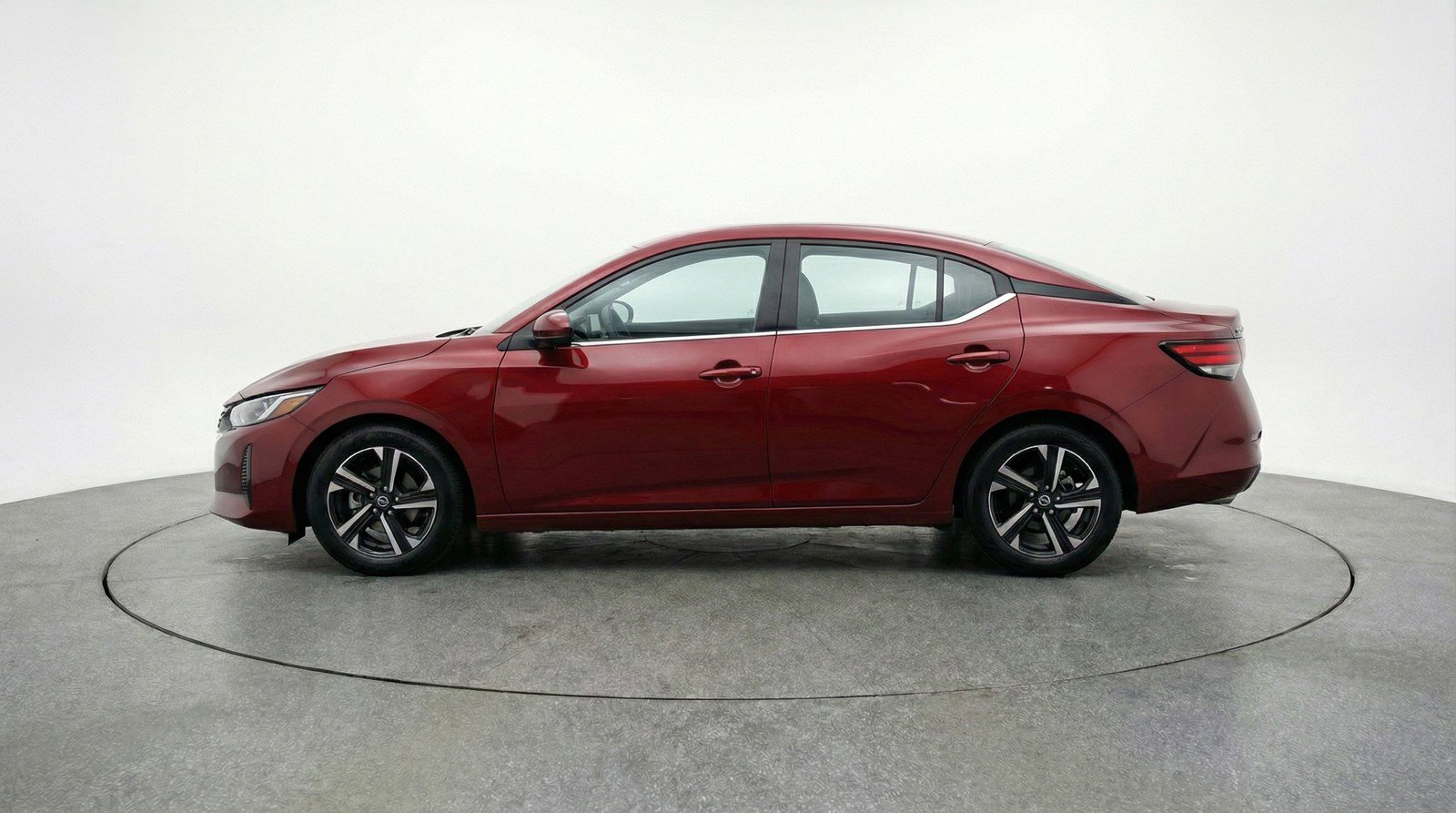Used 2025 Nissan Sentra SV image 5