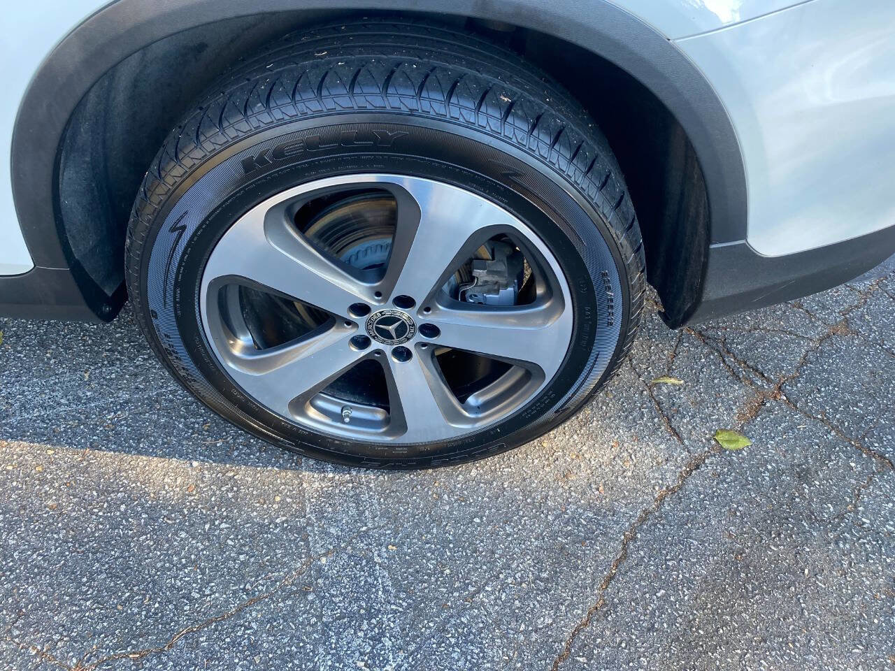 Used 2019 Mercedes-Benz GLC 300 image 9