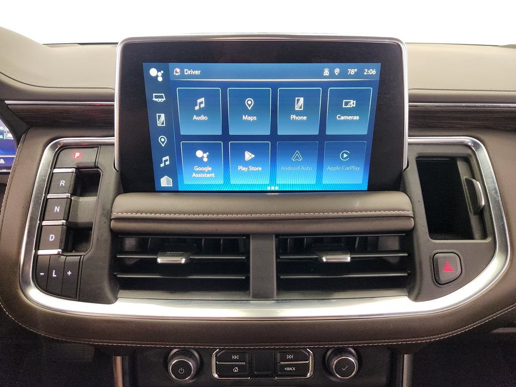 Used 2022 Chevrolet Suburban LT w/ Luxury Package RWD image 16