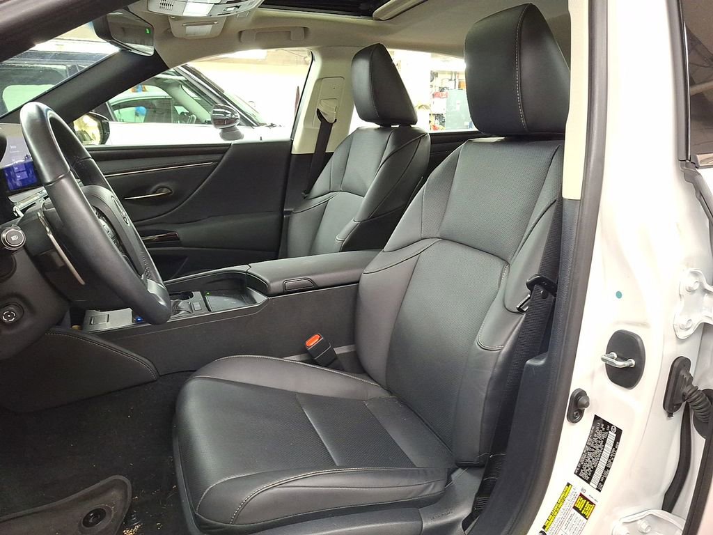Used 2024 Lexus ES 350 w/ Premium Package image 11
