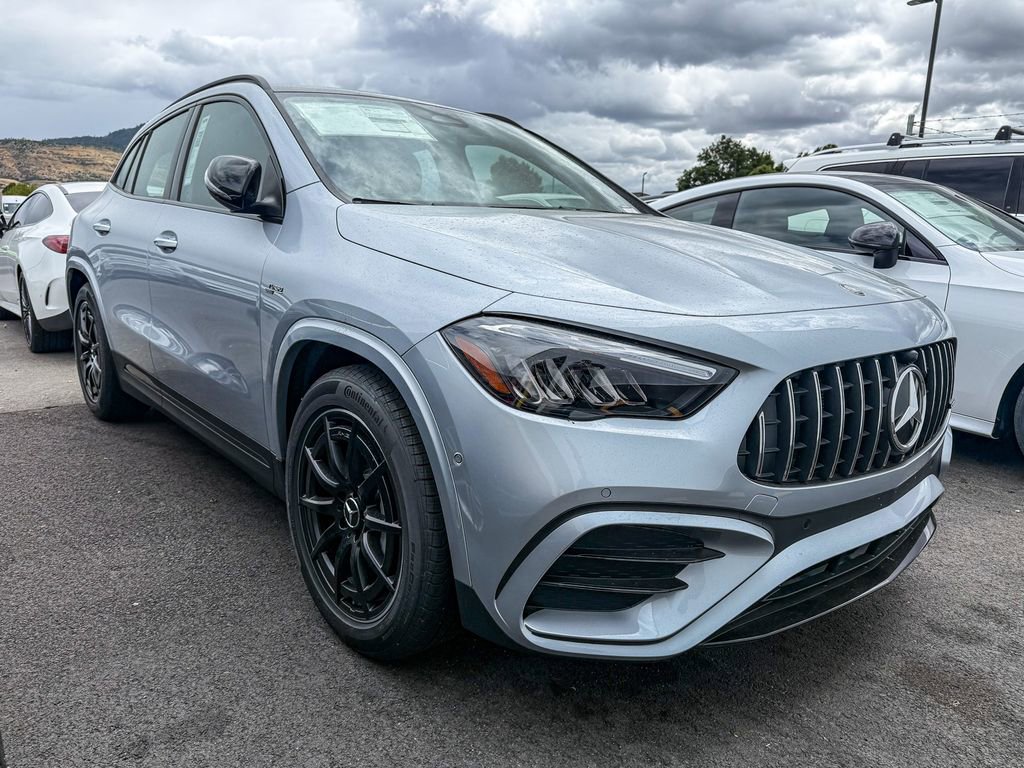 New 2026 Mercedes-Benz GLA 35 AMG 4MATIC image 5