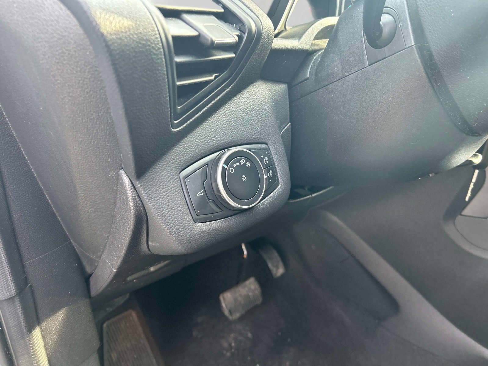 Used 2017 Ford Escape S FWD image 18