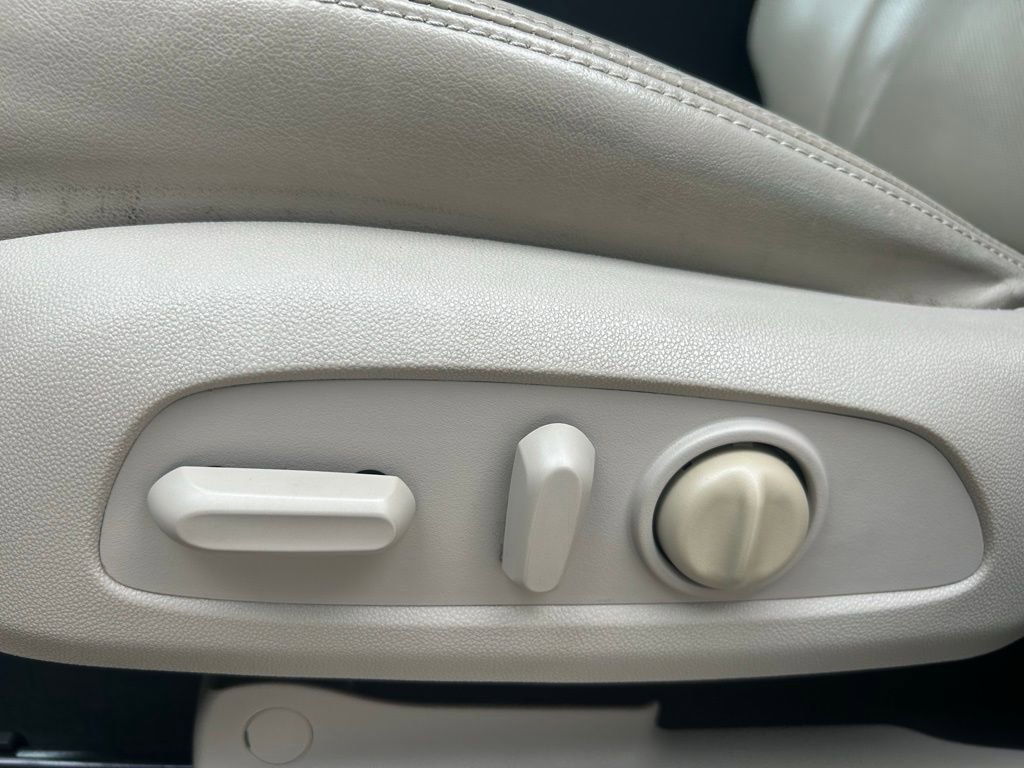 Used 2018 Buick Enclave Premium w/ Experience Buick Package image 46