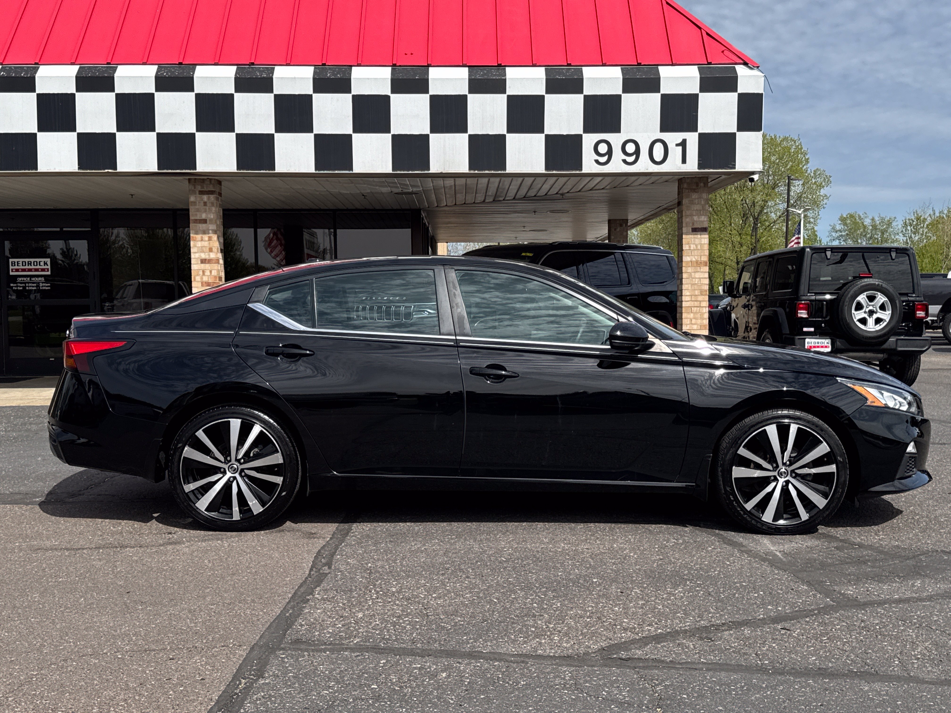 Used 2019 Nissan Altima 2.5 SR w/ SR Premium Package AWD/4WD image 8
