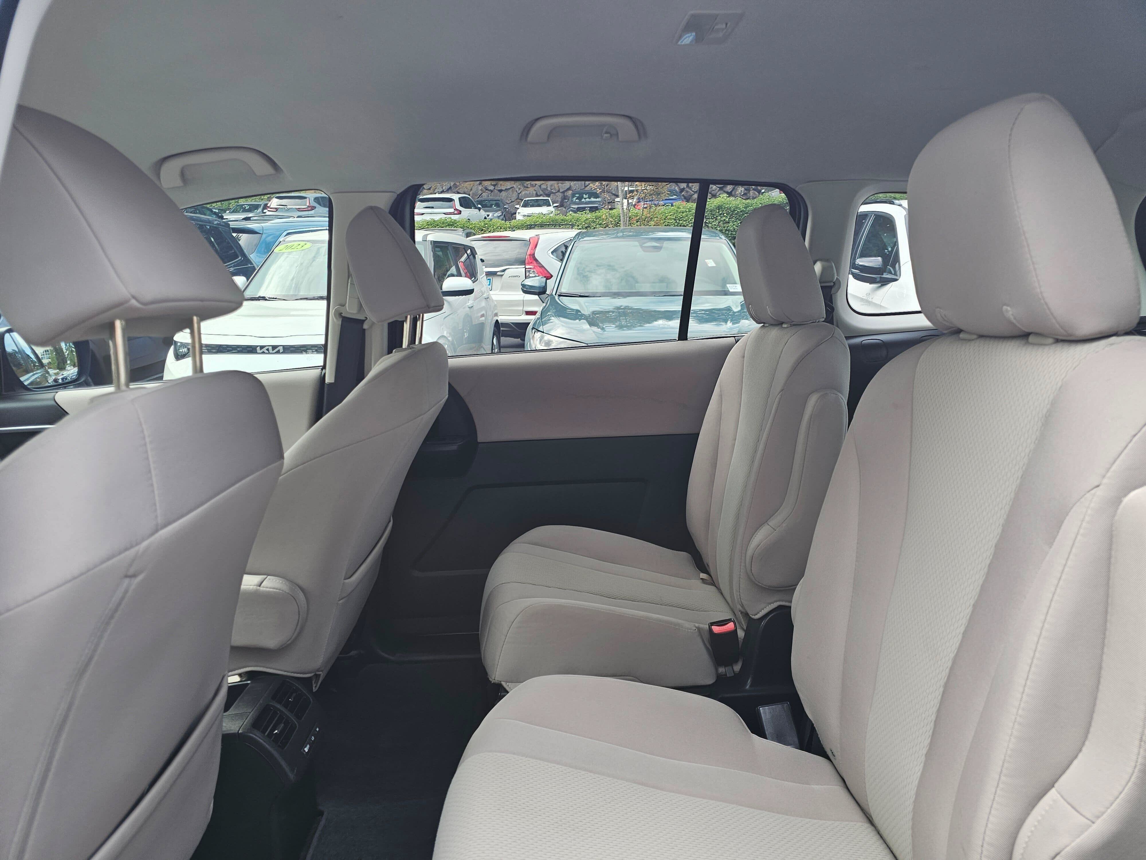 Used 2015 MAZDA MAZDA5 Sport FWD image 19