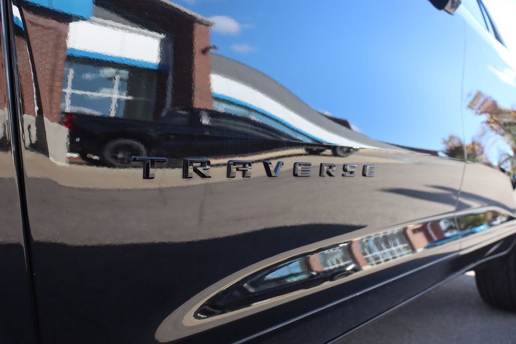 Used 2024 Chevrolet Traverse RS w/ LPO, Floor Liner Package image 9