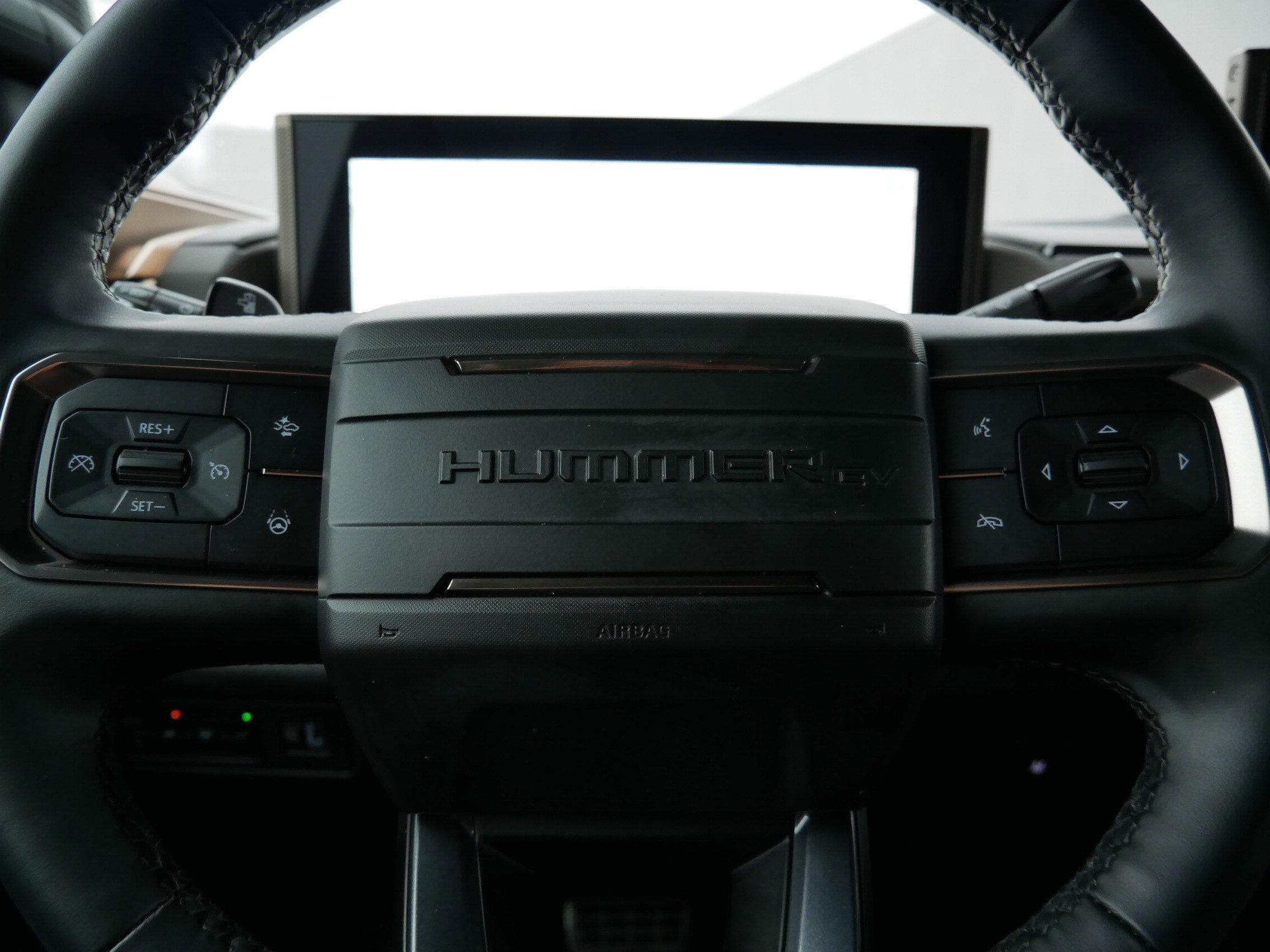 Used 2025 GMC Hummer EV 2X w/ LPO, Sport Package image 25