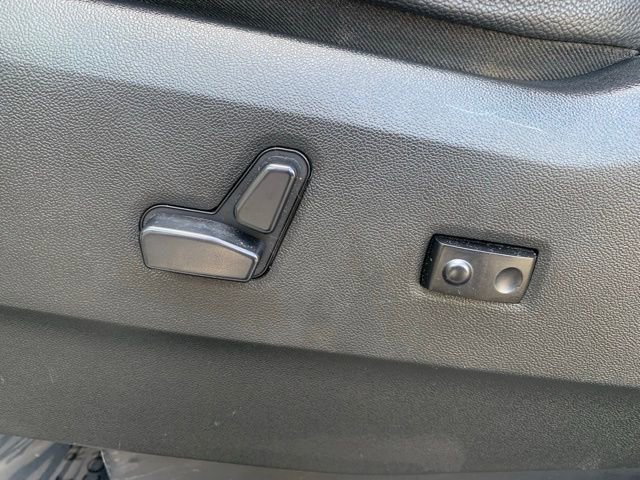 Used 2019 Dodge Grand Caravan SXT image 12