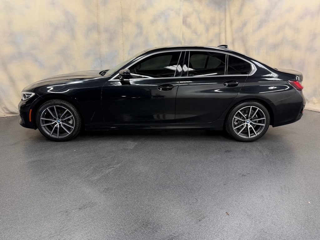 Used 2022 BMW 330i xDrive Sedan w/ Driving Assistance Package AWD/4WD image 3