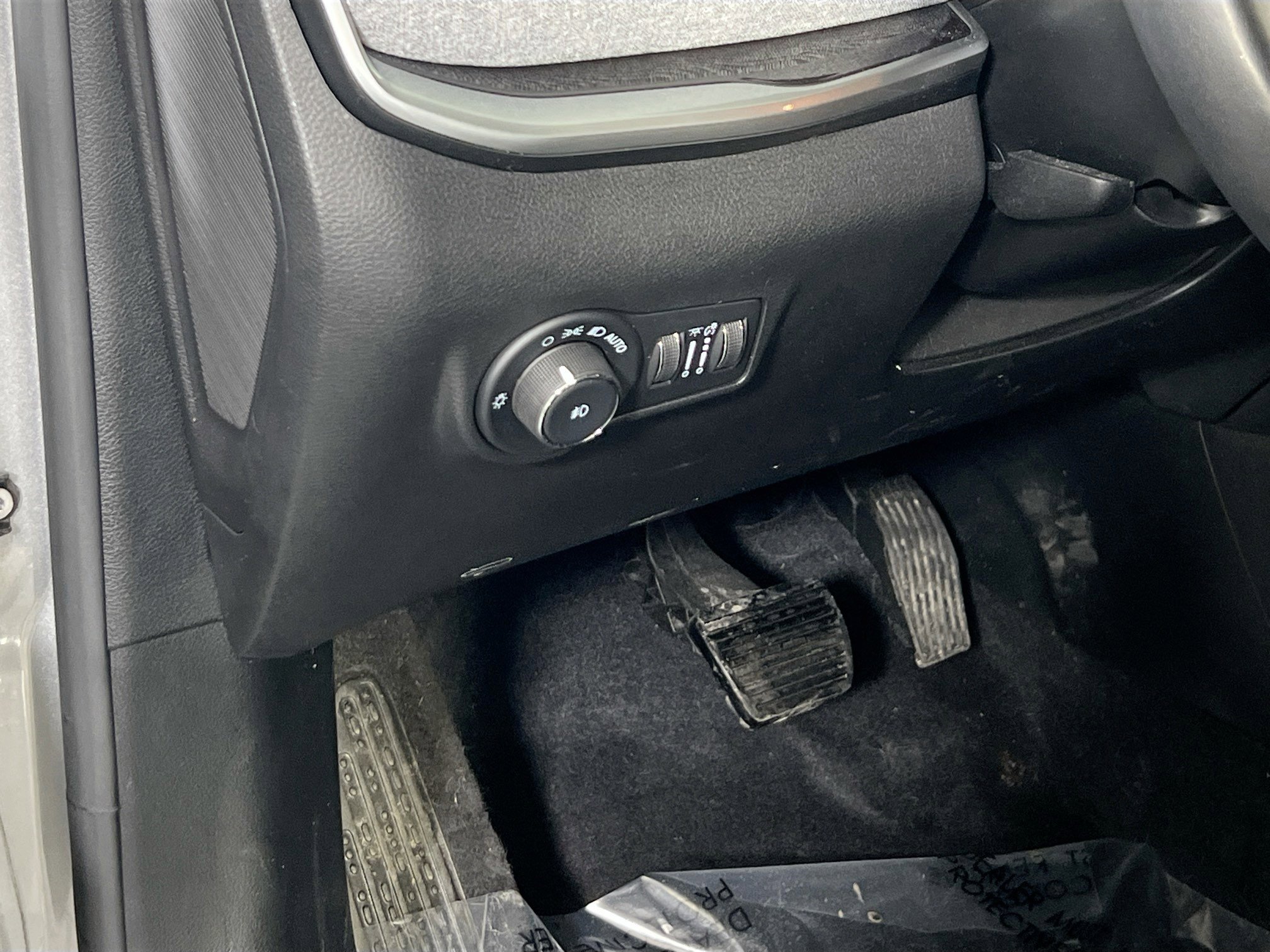 Used 2022 Jeep Compass Latitude image 10