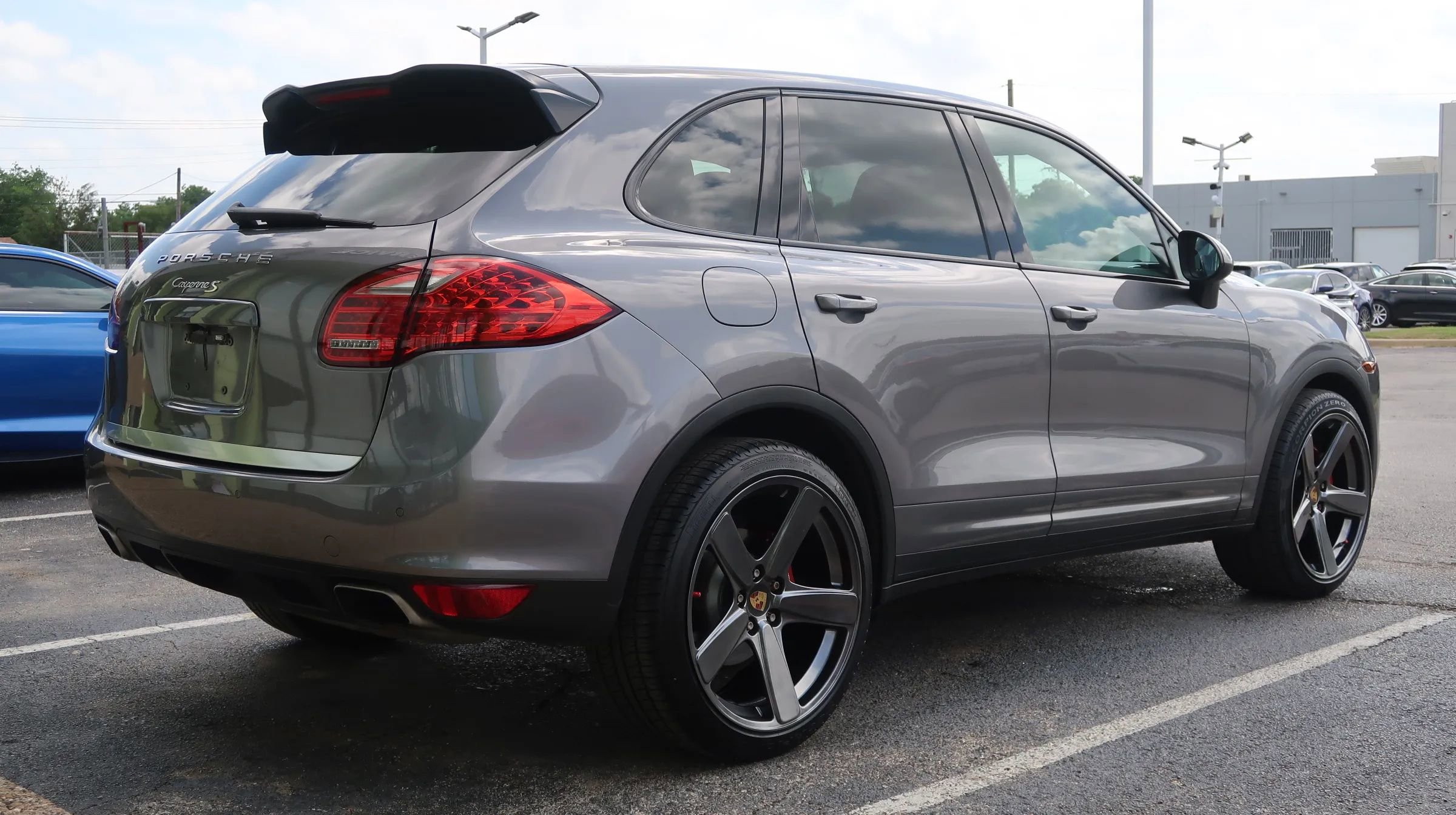 Used 2011 Porsche Cayenne S AWD/4WD image 14