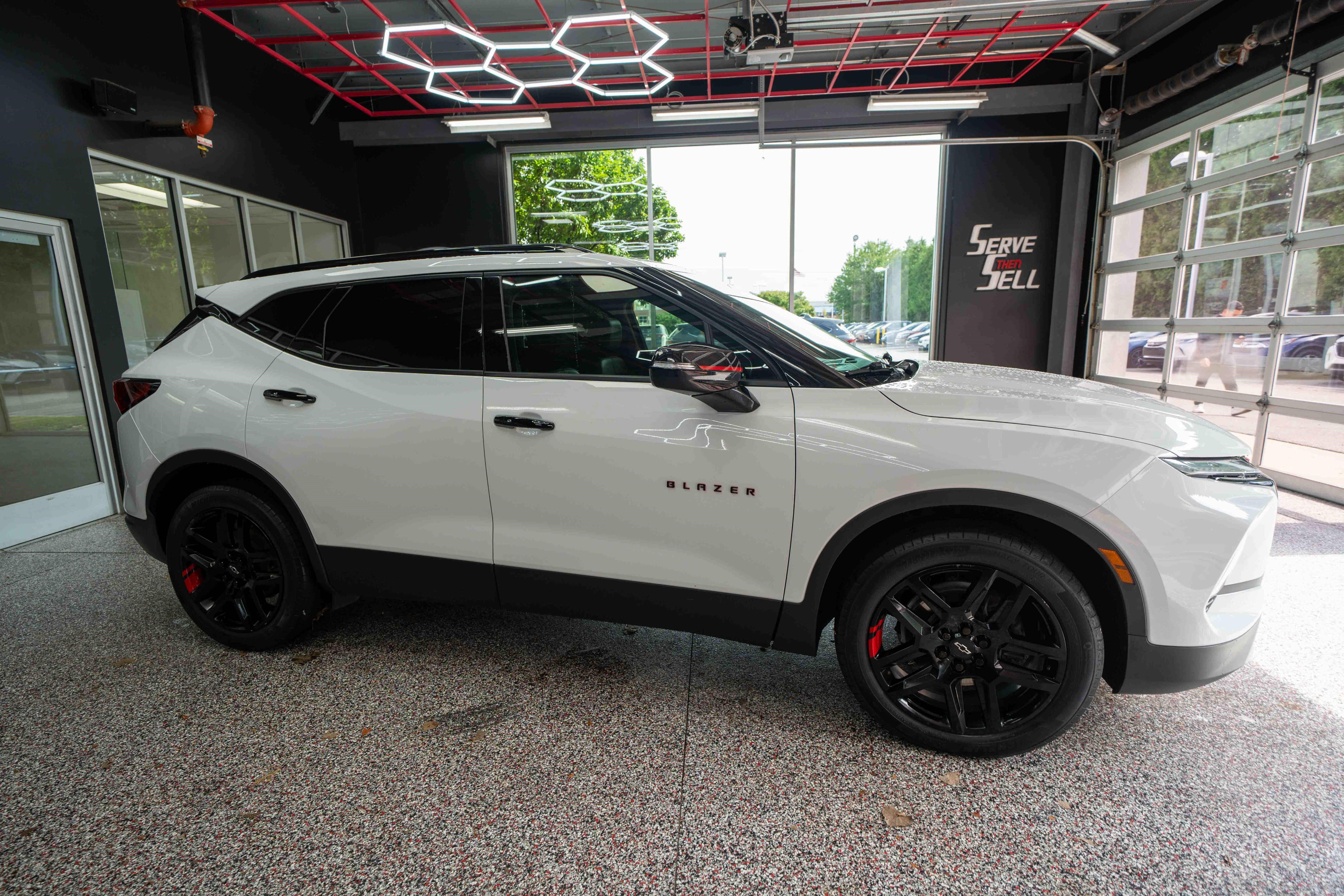 Used 2023 Chevrolet Blazer LT AWD/4WD image 5