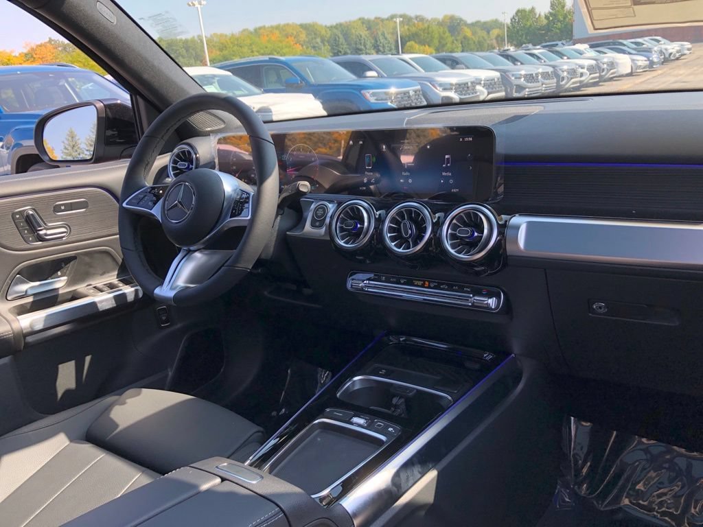 New 2026 Mercedes-Benz GLB 250 4MATIC image 11