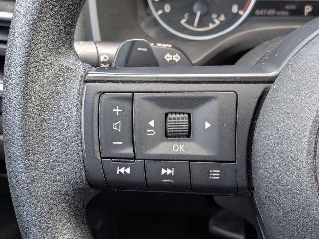 Used 2024 Nissan Rogue SV AWD/4WD image 23