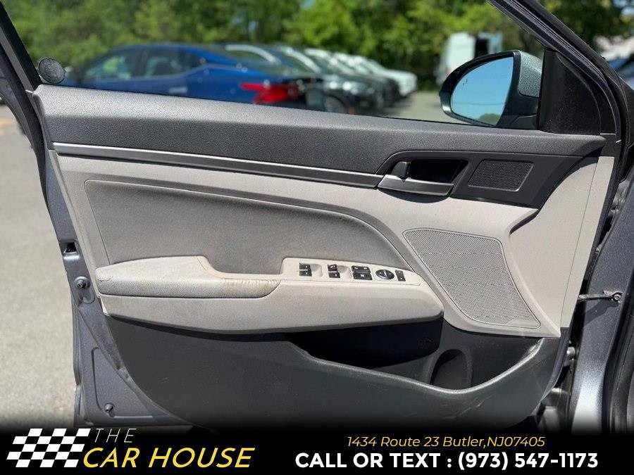 Used 2019 Hyundai Elantra Value Edition FWD image 14